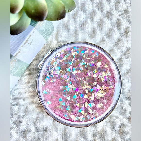 New Pink Glitter & Holographic Heart Retro 80s Style Double Mirror Purse Compact - Picture 1 of 6